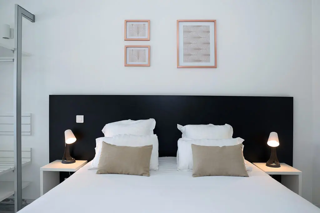Agence M Com Marseille Le Nelio Hotel Restaurant Presentation Hotel Bar Evenements Seminaires Chambre Patio